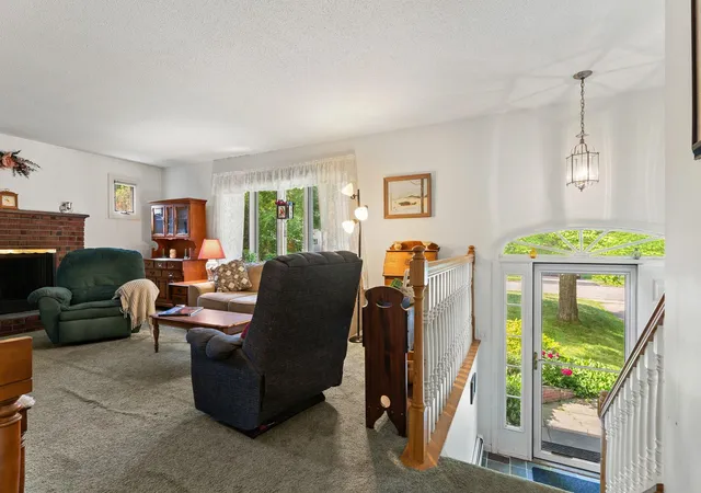 5th image of 10 Logwood Cir, Essex Junction, VT 05452 | MLS# 5095649