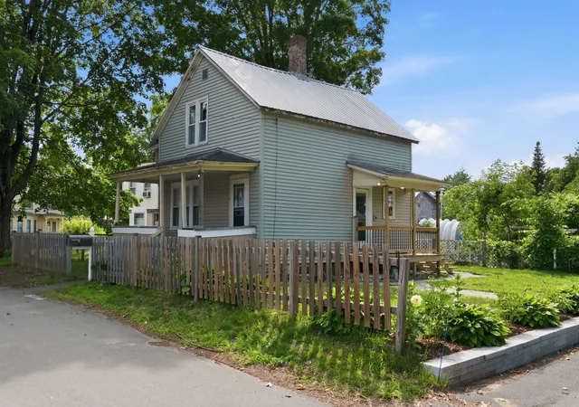 Homes for sale in Claremont, NH | 4 Skinner St, Claremont, NH 03743 | MLS# 5095663