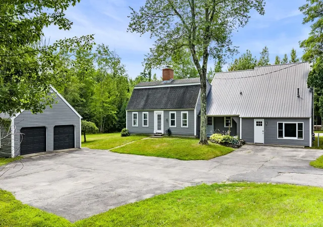 2nd image of 120 Durham Rd, Dover, NH 03820 | MLS# 5095678