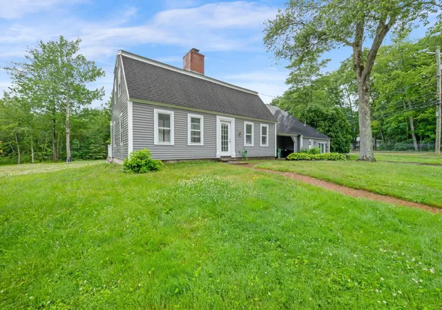 5th image of 120 Durham Rd, Dover, NH 03820 | MLS# 5095678