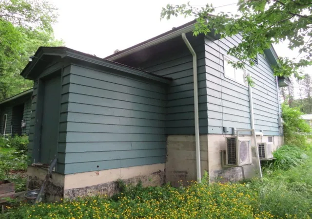 4th image of 45 Pine Island Ave, Berlin, NH 03570 | MLS# 5095682