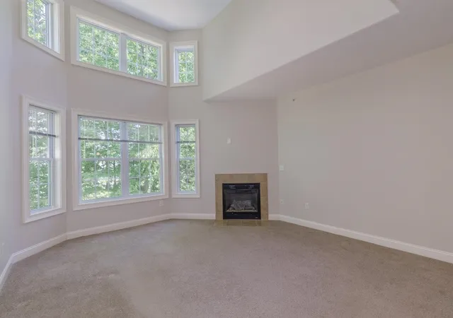 2nd image of 80 7 Carriage Wy, Manchester, NH 03102 | MLS# 5095683