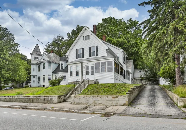 1st image of 516 Lake Ave, Manchester, NH 03103 | MLS# 5095689
