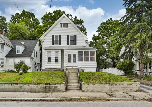 2nd image of 516 Lake Ave, Manchester, NH 03103 | MLS# 5095689
