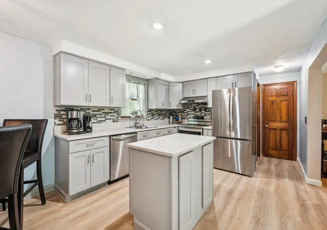 4th image of 29 Wild Pasture Rd, Kensington, NH 03833 | MLS# 5095690