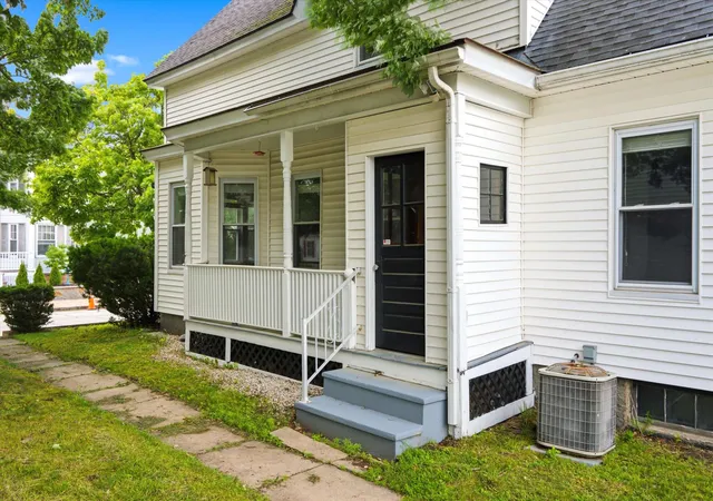 Photo 3 of Single family home for sale at 617 Hevey St, Manchester, NH 03102 | MLS# 5095691 | Listing updated on 2026-07-02