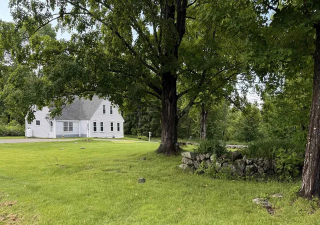 Photo 3 of Single family home for sale at 193 New Hebron Rd, Plymouth, NH 03264 | MLS# 5095713 | Listing updated on 2026-07-06