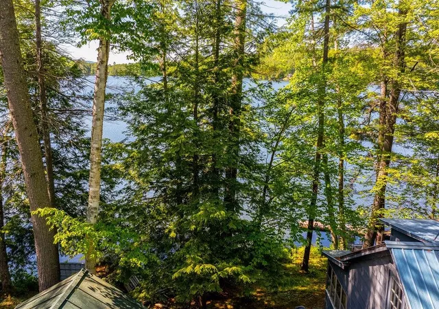 Homes for sale in Sunapee, NH | 49/51 Northshore Dr, Sunapee, NH 03782 | MLS# 5095714
