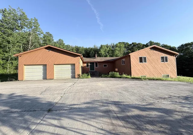 54th image of 498 Town Line Rd, Bennington, VT 05201 | MLS# 5095717