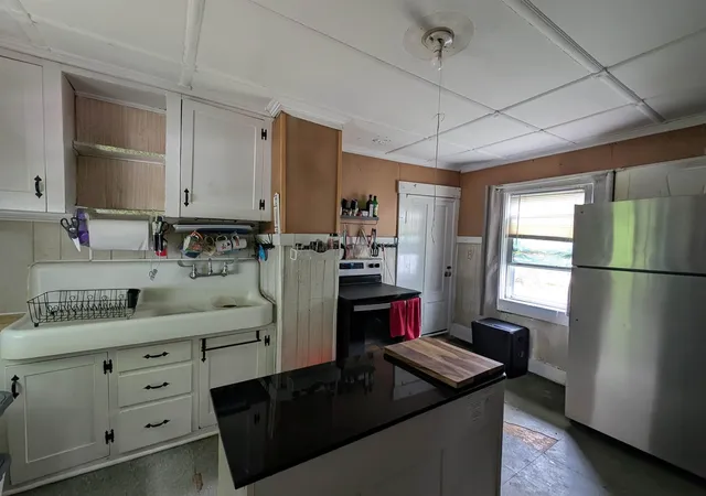 4th image of 12 Water St, Lancaster, NH 03584 | MLS# 5095719