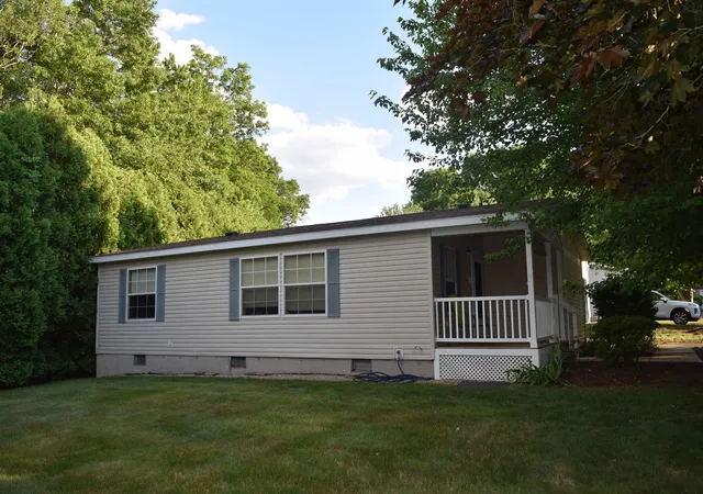 Homes for sale in Manchester, NH | 19 Harmony Wy, Manchester, NH 03104 | MLS# 5095728