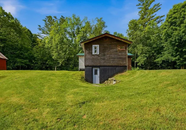 4th image of 66 Huntley Rd, Cambridge, VT 05444 | MLS# 5095740