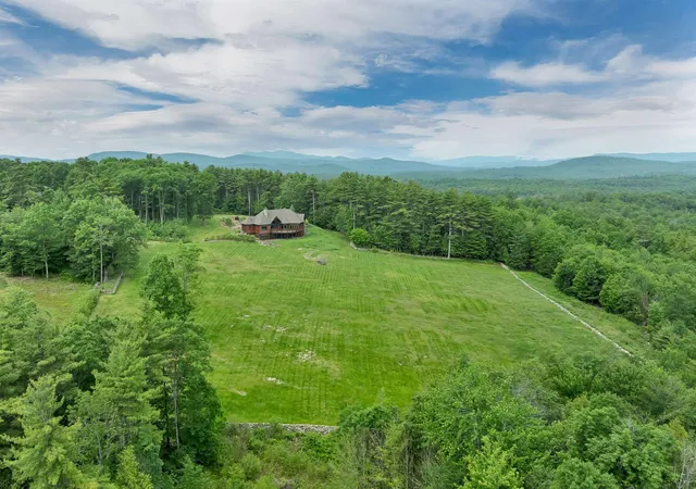 Homes for sale in Meredith, NH | 44 Pease Rd, Meredith, NH 03253 | MLS# 5095744