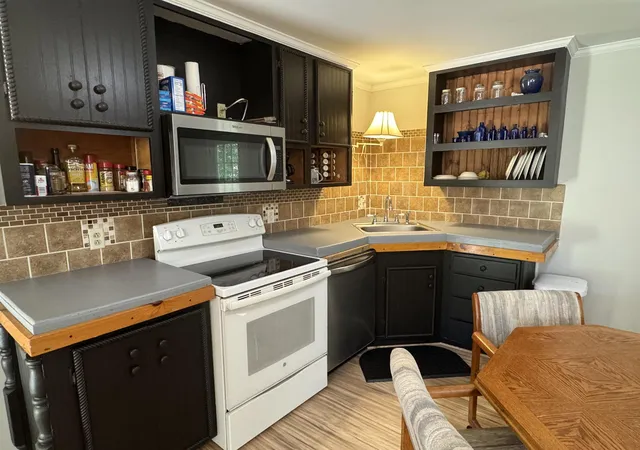 Photo 3 of Single family home for sale at 201 Beverly Hills Dr, East Wakefield, NH 03830 | MLS# 5095785 | Listing updated on 2026-08-03