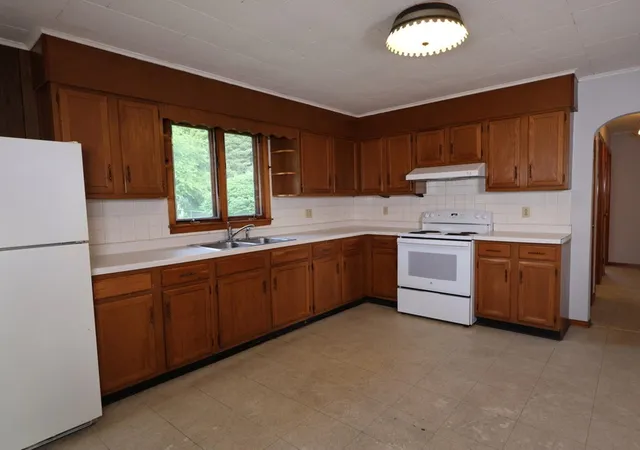 2nd image of 219 Hickok St, Winooski, VT 05404 | MLS# 5095786