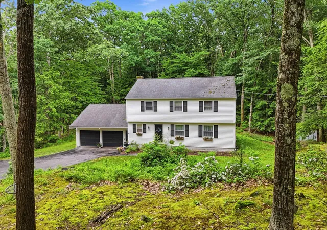 1st image of 47 Beaver Ln, Bedford, NH 03110 | MLS# 5095788