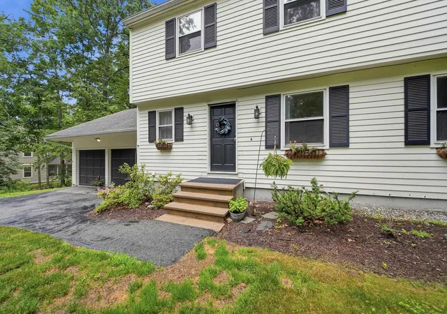 5th image of 47 Beaver Ln, Bedford, NH 03110 | MLS# 5095788
