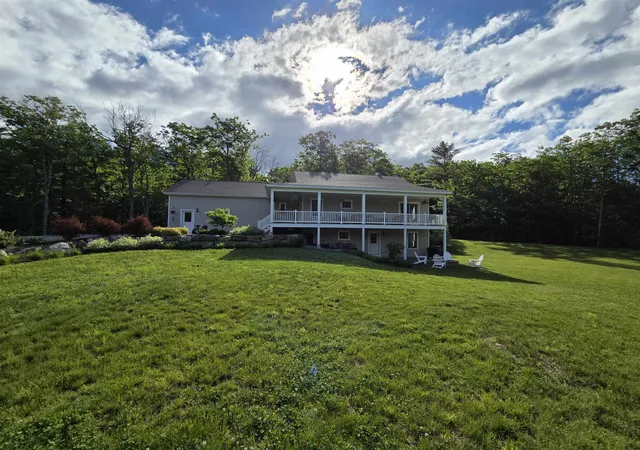Homes for sale in Sunapee, NH | 446 Edgemont Rd, Sunapee, NH 03782 | MLS# 5095796