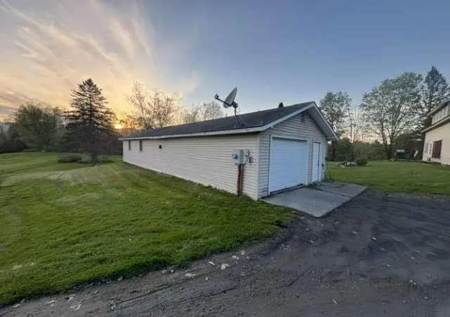 Photo 1 of Single family home for sale at 184 Sunset Dr, Waterbury Center, VT 05677 | MLS# 5095802 | Listing updated on 2026-07-10