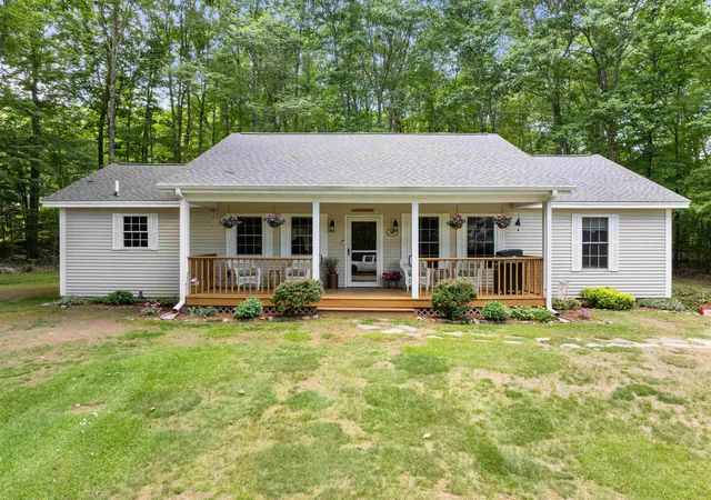 Photo 1 of Single family home for sale at 12 Stonegate Ct, Gilford, NH 03249 | MLS# 5095804 | Listing updated on 2026-07-05
