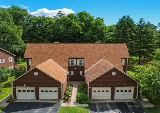 2nd image of 104 Woodbine Rd #1, Colchester, VT 05446 | MLS# 5095808