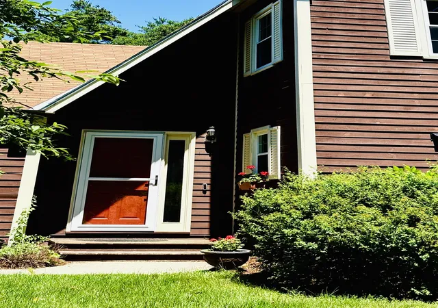 5th image of 104 Woodbine Rd #1, Colchester, VT 05446 | MLS# 5095808