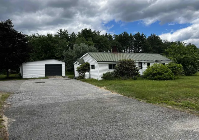 Photo 1 of Single family home for sale at 351 Owl St, Campton, NH 03223 | MLS# 5095809 | Listing updated on 2026-09-19