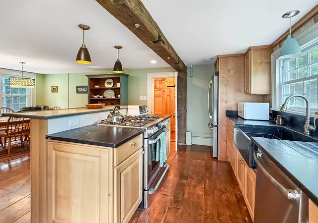 Homes for sale in Grafton, VT | 596 Four Chimneys Rd, Grafton, VT 05146 | MLS# 5095842