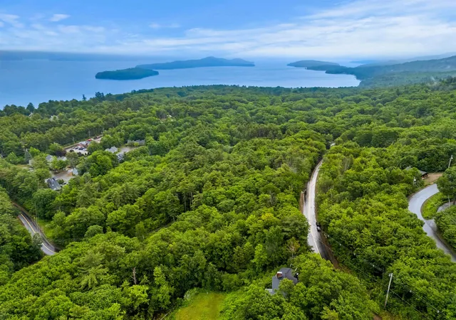 5th image of 107 Cumberland Rd, Gilford, NH 03249 | MLS# 5095844
