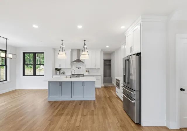 5th image of 17 Newbury Rd, Pelham, NH 03076 | MLS# 5095849