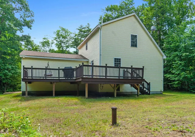 3rd image of 633 Beauty Hill Rd, Barnstead, NH 03218 | MLS# 5095860