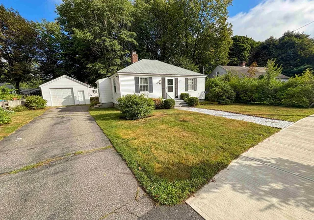 Photo 1 of Single family home for sale at 81 Decatur Rd, Portsmouth, NH 03801 | MLS# 5095881 | Listing updated on 2026-09-27