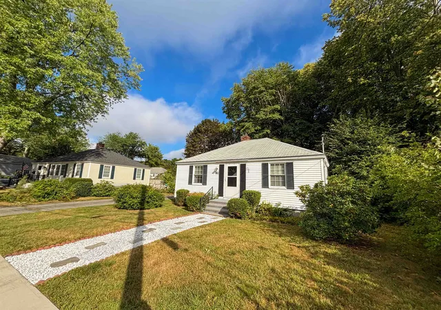 Photo 3 of Single family home for sale at 81 Decatur Rd, Portsmouth, NH 03801 | MLS# 5095881 | Listing updated on 2026-09-27