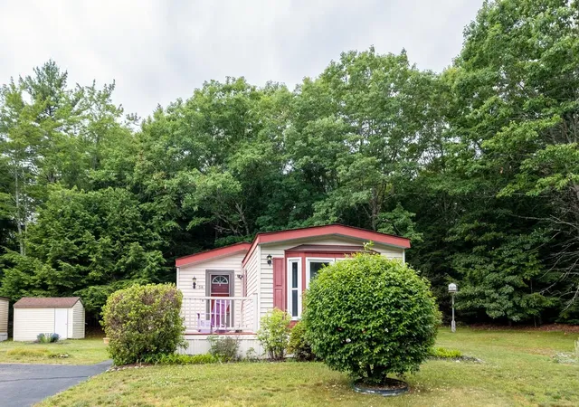 Homes for sale in Rochester, NH | 58 Monadnock Dr, Rochester, NH 03867 | MLS# 5095884