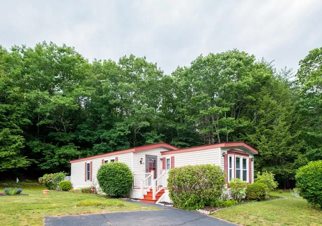 Homes for sale in Rochester, NH | 58 Monadnock Dr, Rochester, NH 03867 | MLS# 5095884