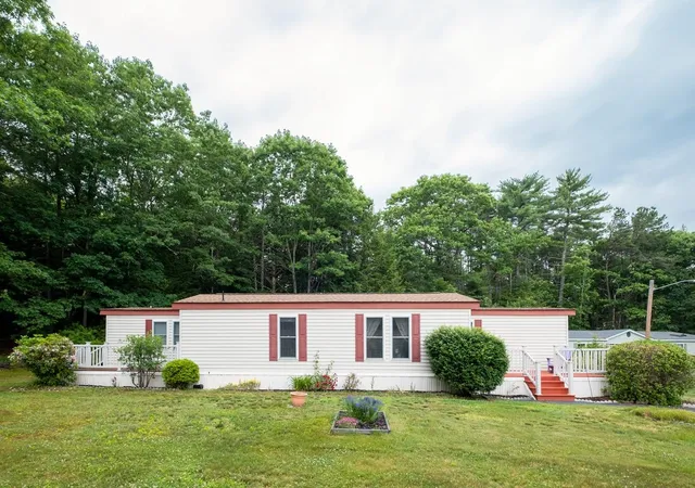 Homes for sale in Rochester, NH | 58 Monadnock Dr, Rochester, NH 03867 | MLS# 5095884