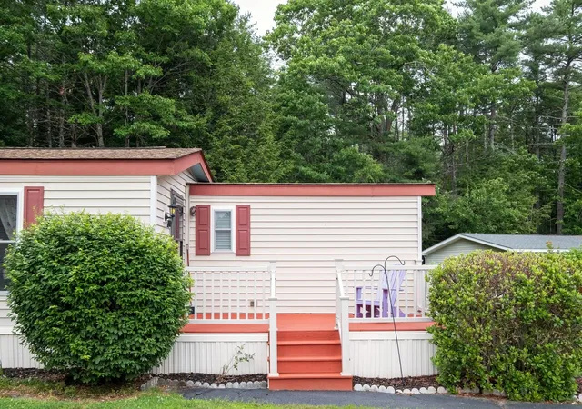 Homes for sale in Rochester, NH | 58 Monadnock Dr, Rochester, NH 03867 | MLS# 5095884