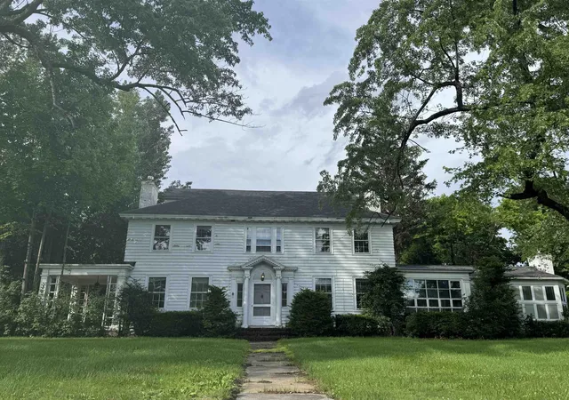 1st image of 31 Pearl St, Essex Junction, VT 05452 | MLS# 5095902