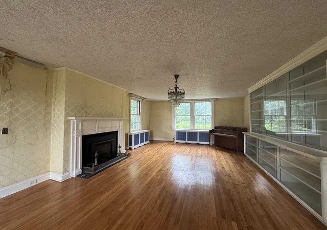 2nd image of 31 Pearl St, Essex Junction, VT 05452 | MLS# 5095902