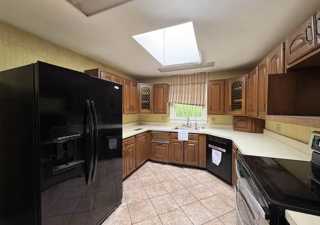 Photo 4 of Sale Pending at 31 Pearl St, Essex Junction, VT 05452 | MLS# 5095902 | Listing updated on 2026-06-30