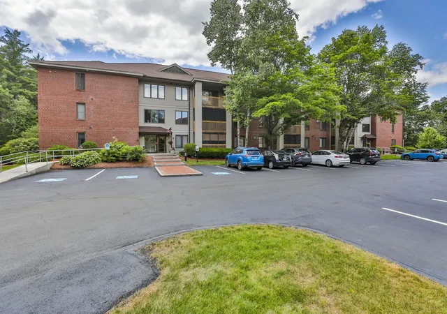 Homes for sale in Nashua, NH | 500 Candlewood Park #U-38, Nashua, NH 03062 | MLS# 5095911