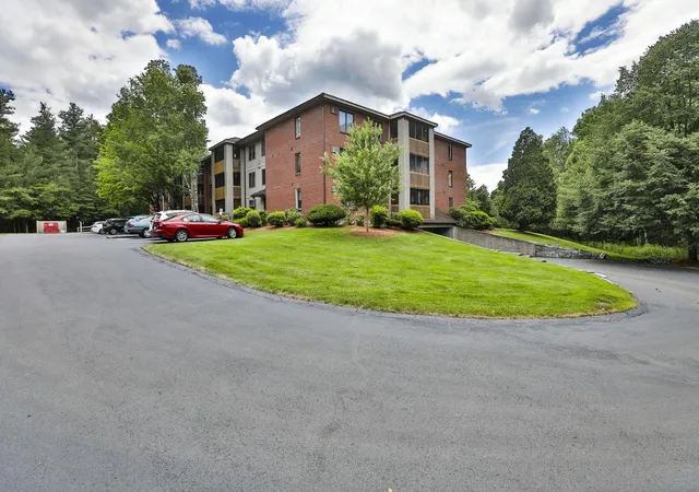 Homes for sale in Nashua, NH | 500 Candlewood Park #U-38, Nashua, NH 03062 | MLS# 5095911