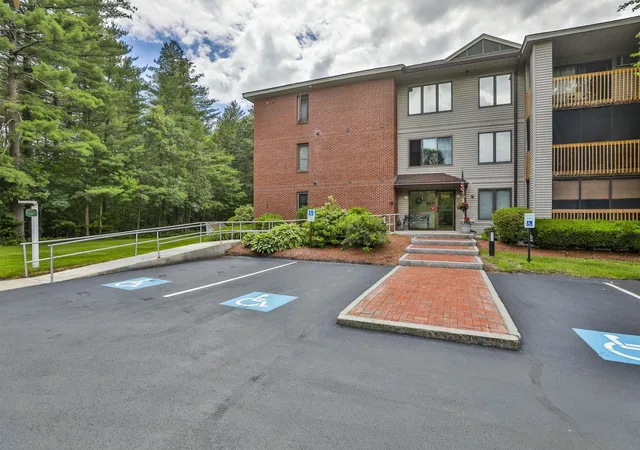 Homes for sale in Nashua, NH | 500 Candlewood Park #U-38, Nashua, NH 03062 | MLS# 5095911