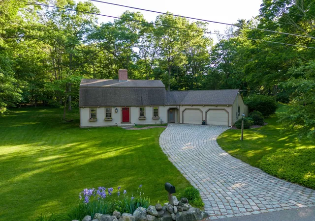 1st image of 2 Old Forge Rd, Hampstead, NH 03841 | MLS# 5095921