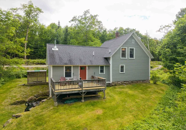 Photo 4 of Single family home for sale at 391 Bradley Hill Rd, Bath, NH 03740 | MLS# 5095925 | Listing updated on 2026-06-29