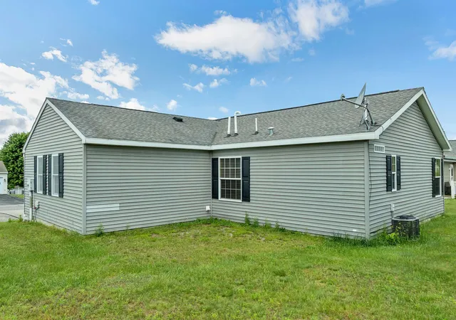 Homes for sale in Franklin, NH | 9 Morning Glory Dr, Franklin, NH 03235 | MLS# 5095928