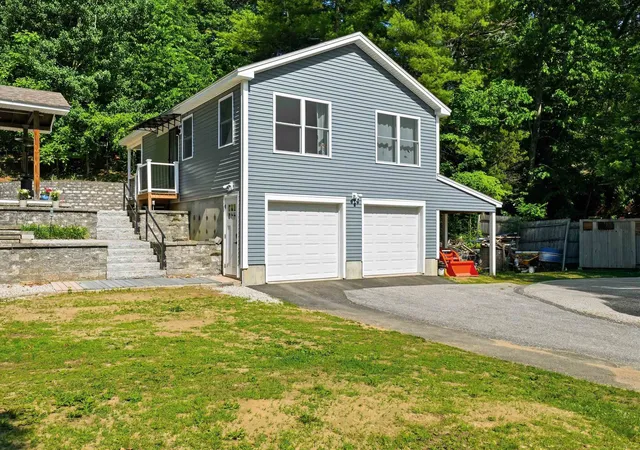 3rd image of 625 Douglas St, Manchester, NH 03102 | MLS# 5095935