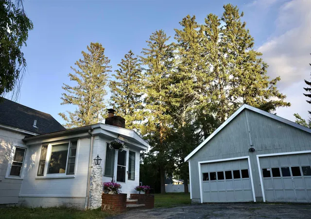 4th image of 15 Warren Ave, Goffstown, NH 03045 | MLS# 5095950