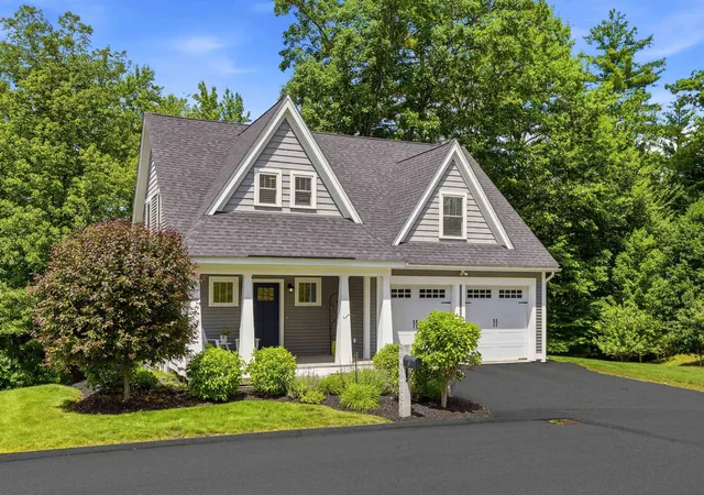 Single family home for sale at 5 Firefly Lndg, Newmarket, NH 03857 | MLS# 5095952