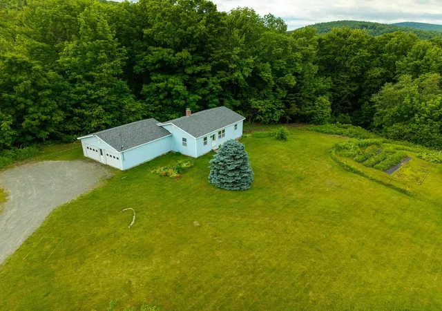 Photo 3 of Single family home for sale at 4194 Rt 18, Saint Johnsbury, VT 05819 | MLS# 5095955 | Listing updated on 2026-06-29